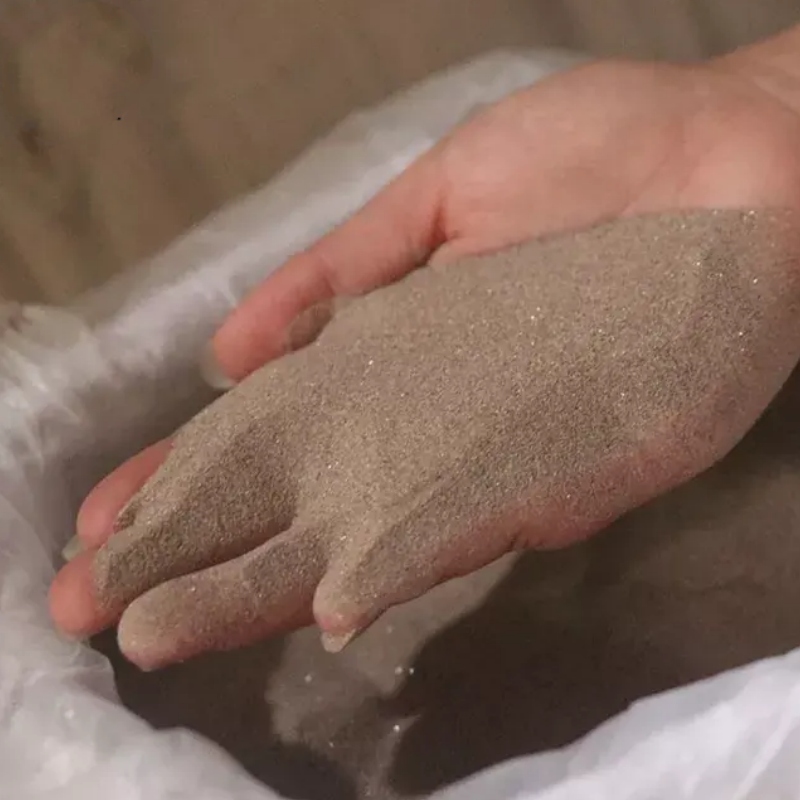 Odadavamlı Zirkon Qumu 2340°C Yüksək Temperaturlu Fırınlar üçün Ərimə Nöqtəsi
